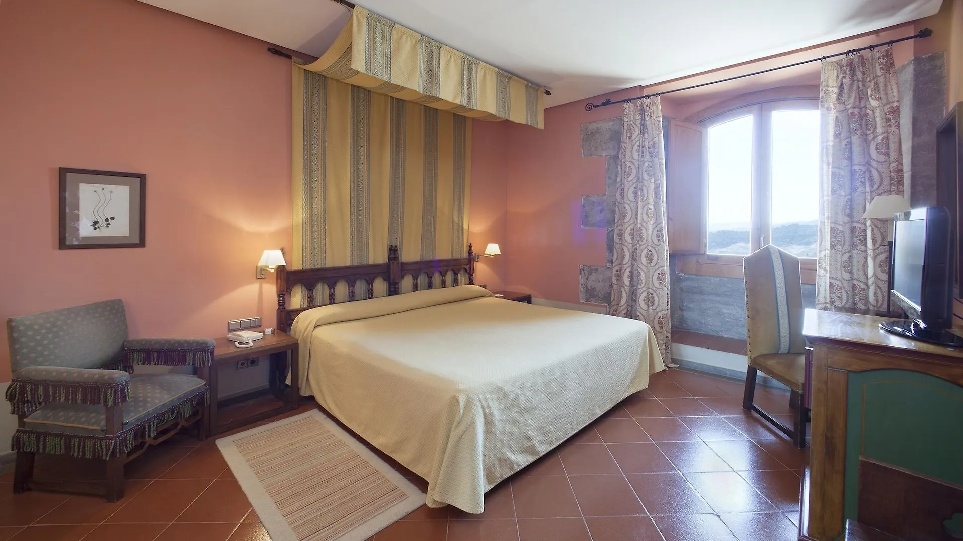 Parador De Cardona