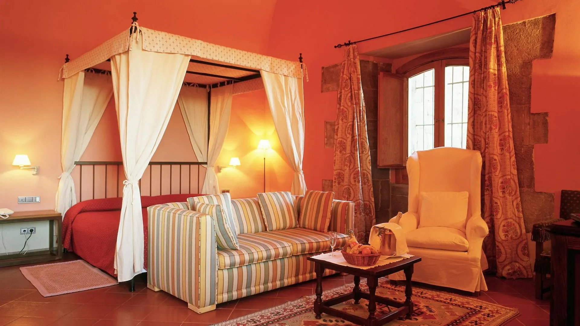 Parador De Cardona Hotel