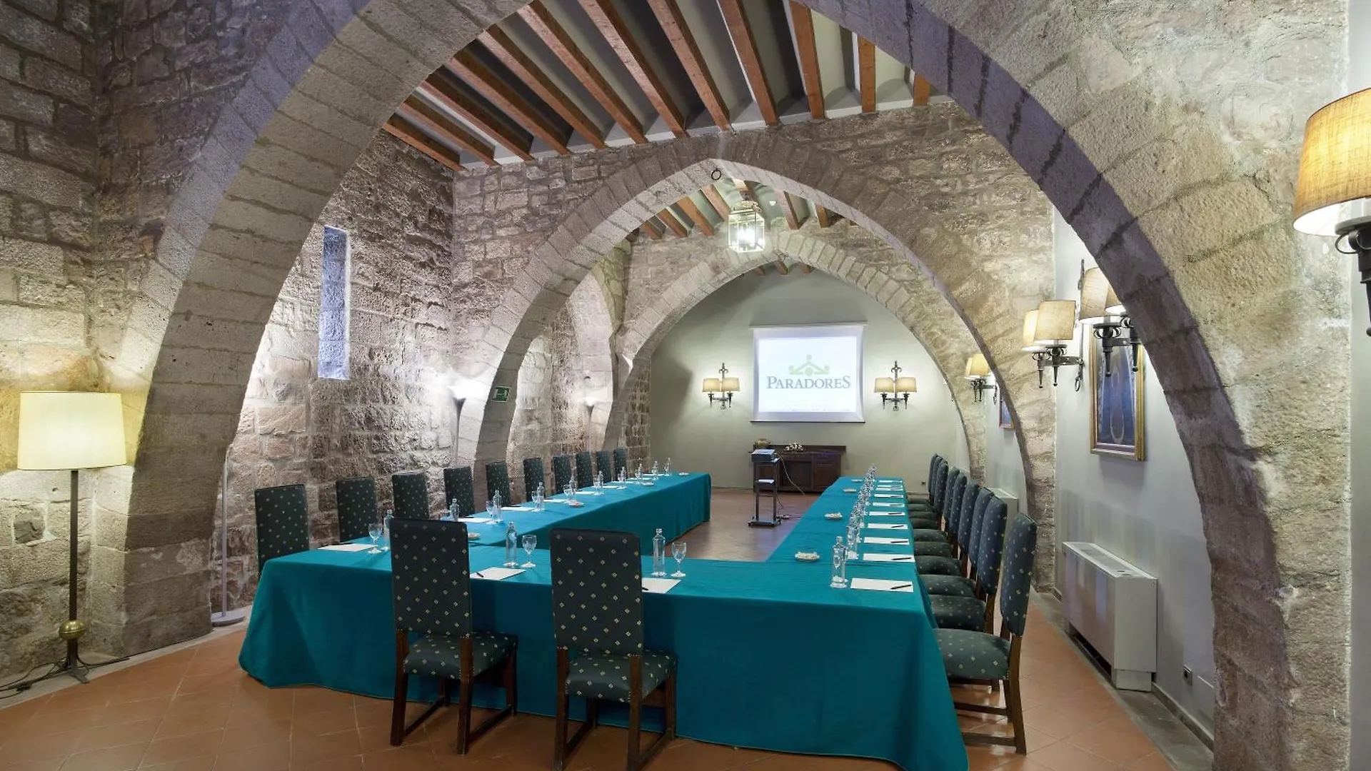 Parador De Cardona 4*,  Spanien