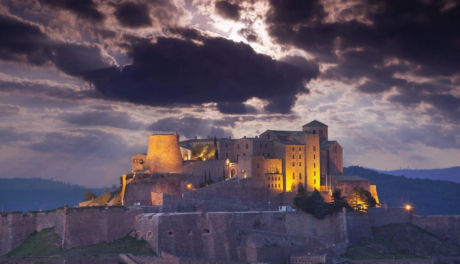 Parador De Cardona