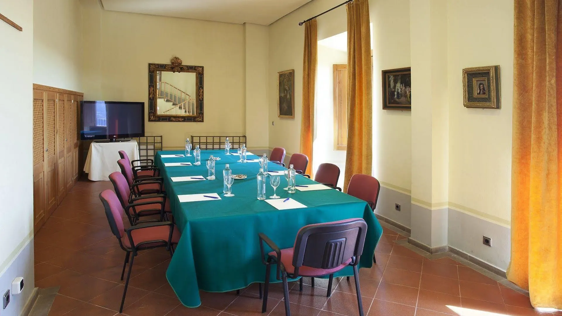 Parador De Cardona